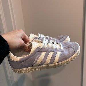 Adidas Gazelle - Size 5 kids / fits 7.5 women